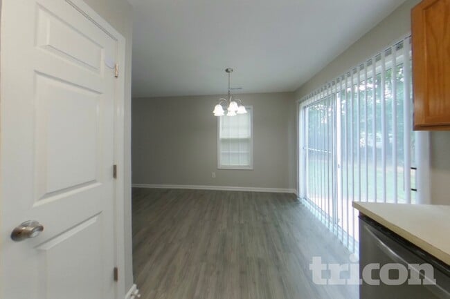 Building Photo - 3014 Great Falls Dr