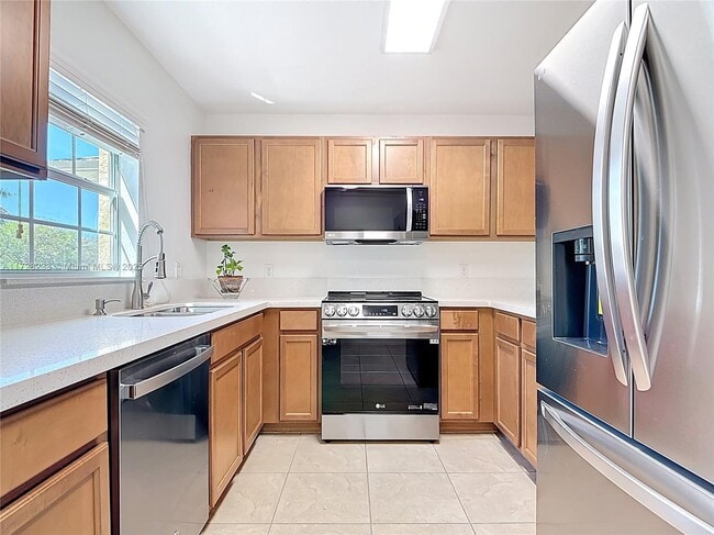 Building Photo - 9101 Gervais Cir