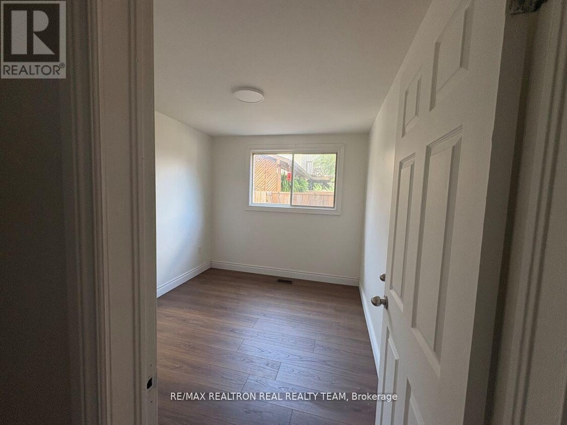 Photo du bâtiment - 1129 Cannon St E