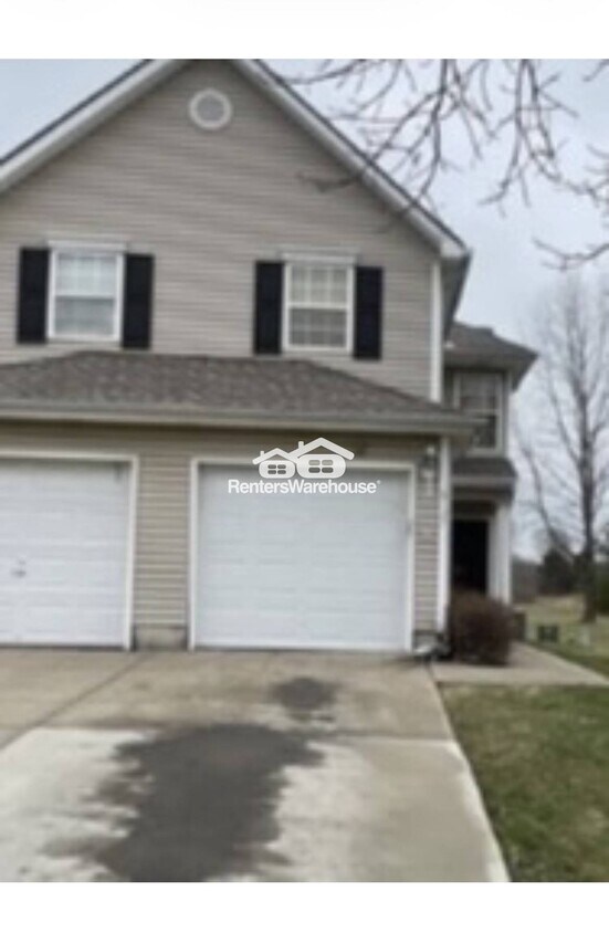 Building Photo - 8127 N Lawn Ave