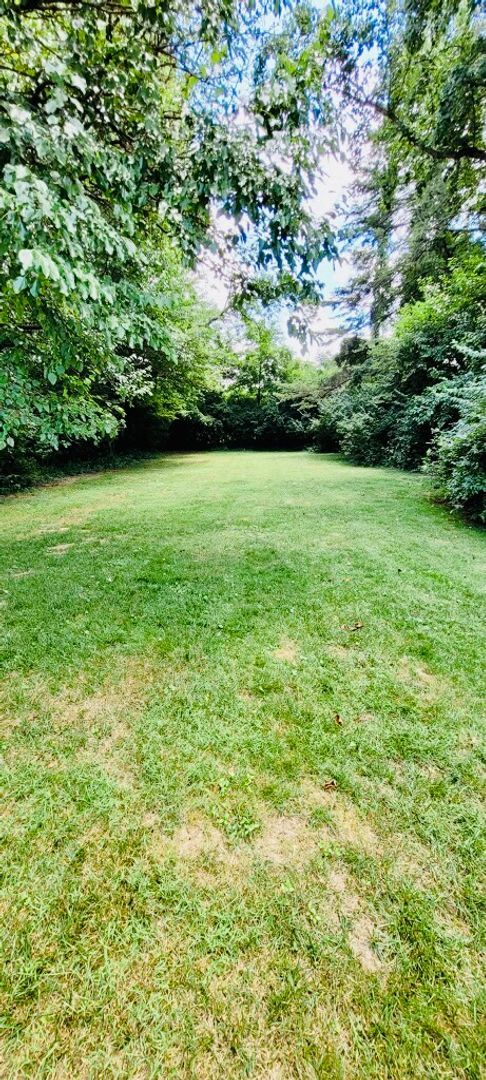 Building Photo - Great location -2BR, 2BA with Yard and Garage