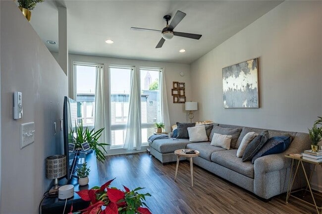 Foto del edificio - 452 Latta St NE