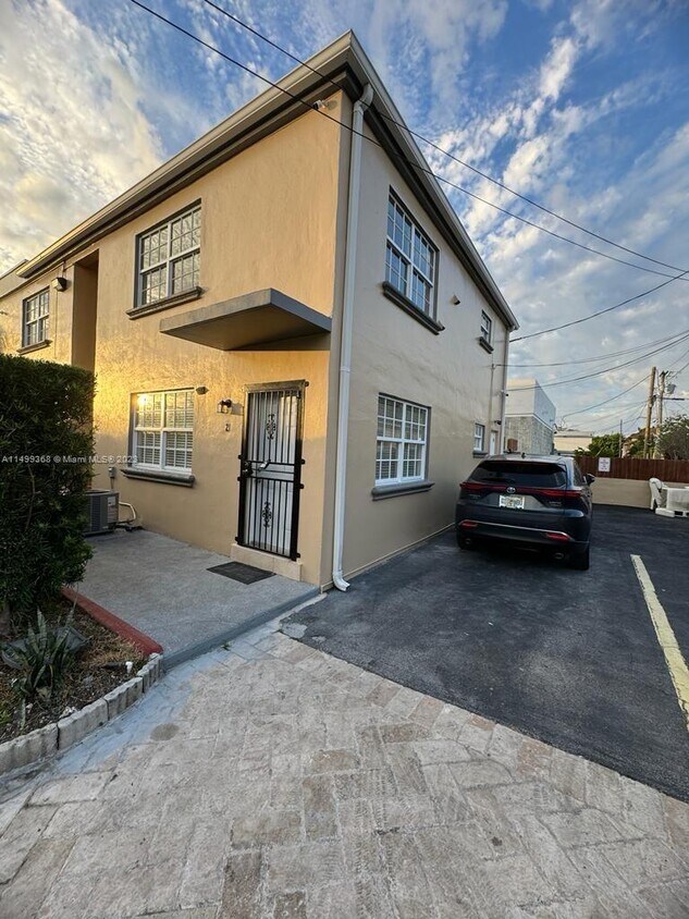 2015 SW 27th Ave Unit 2, Miami, FL 33145 Apartment for Rent in Miami