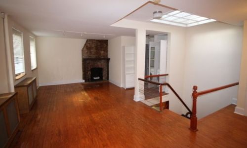 Primary Photo - 221 Bleecker St