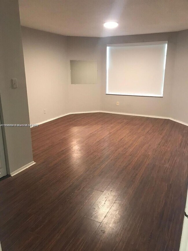 Foto del edificio - 11277 W Atlantic Blvd