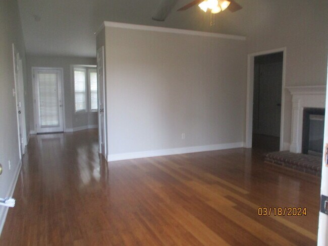 Building Photo - 8342 Emily Dr