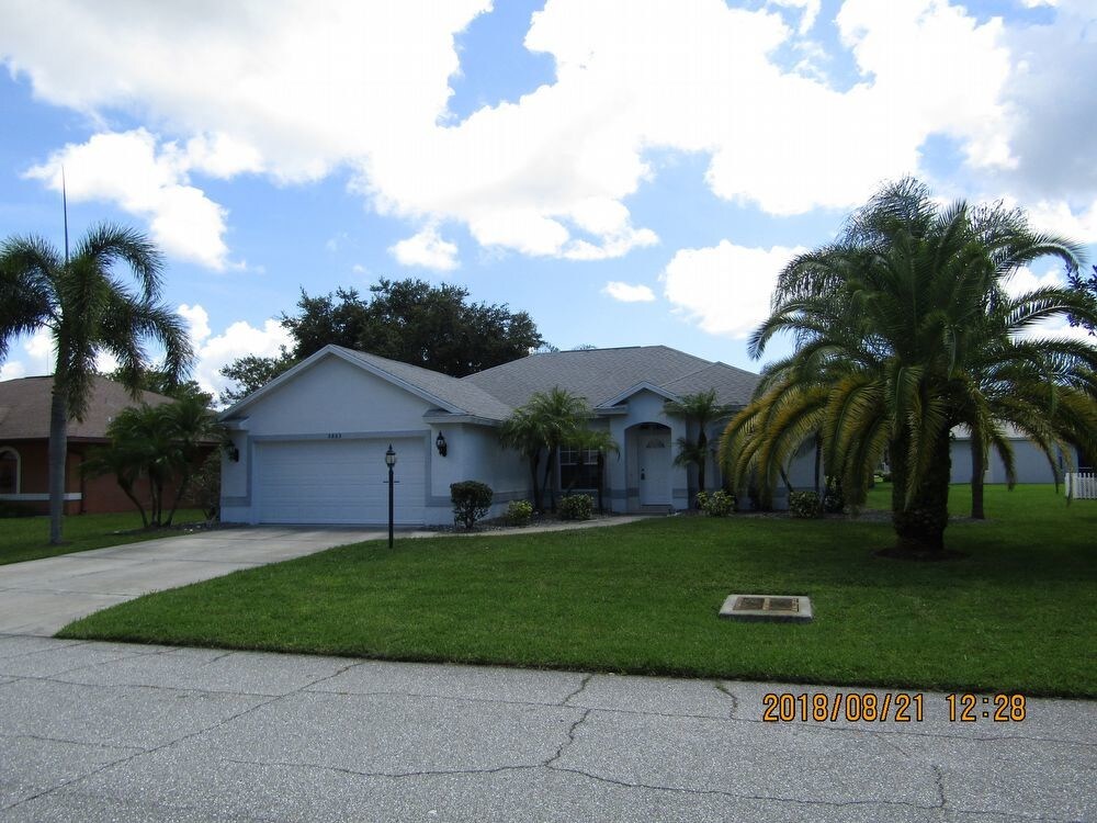 Foto principal - 5863 McKinley Rd
