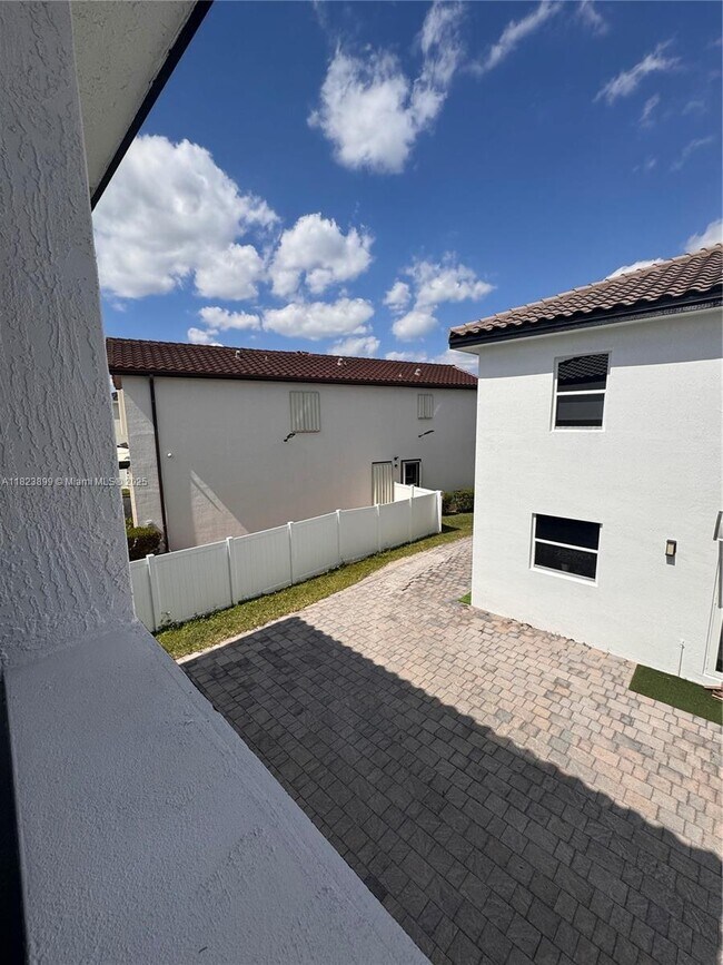 Foto del edificio - 16934 SW 92nd St Cir