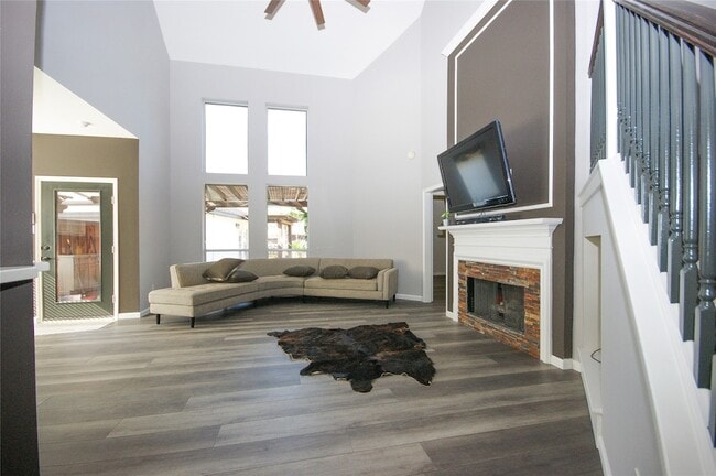 Building Photo - 2905 Autumn Creek Dr