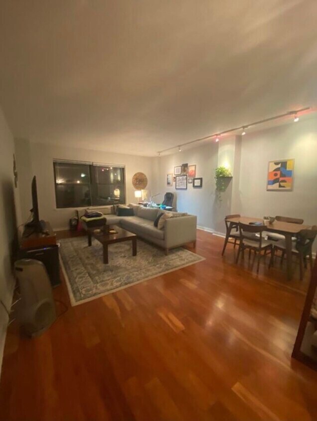 Primary Photo - 1 Greene St