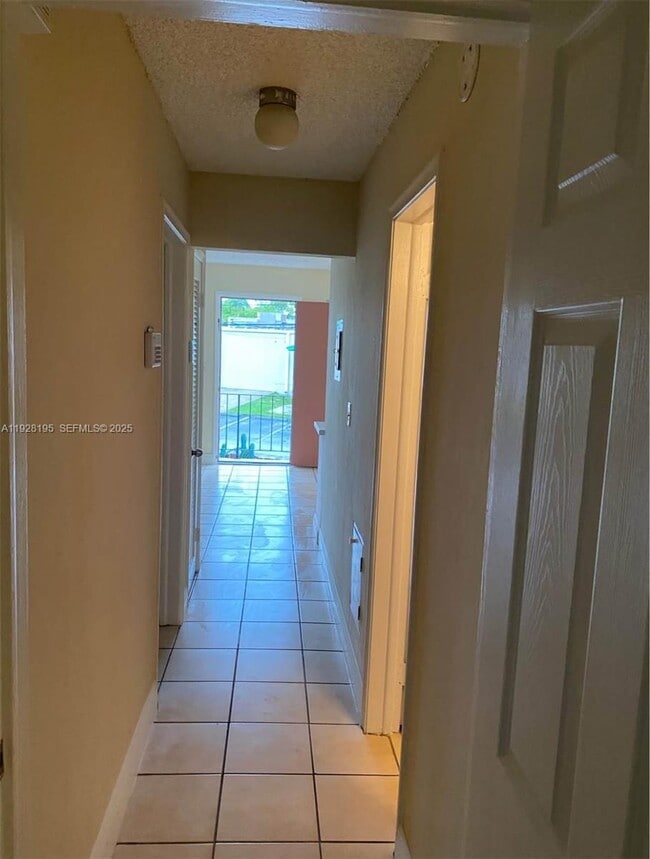 Foto del edificio - 8701 SW 141st St