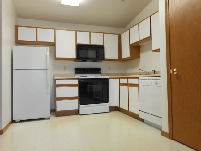 Foto del edificio - 6615 Creekside Dr NE