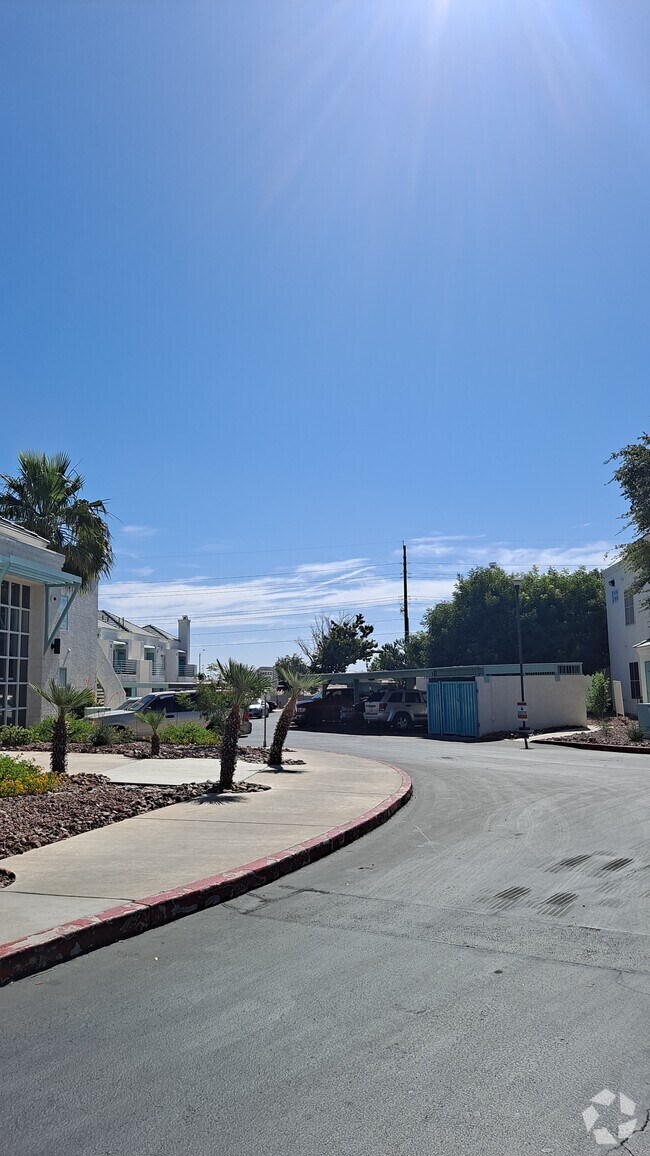 Marquesa Apartments for Rent with Extra Storage Las Vegas, NV 1