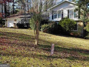 Building Photo - 4077 Linda Ln SW