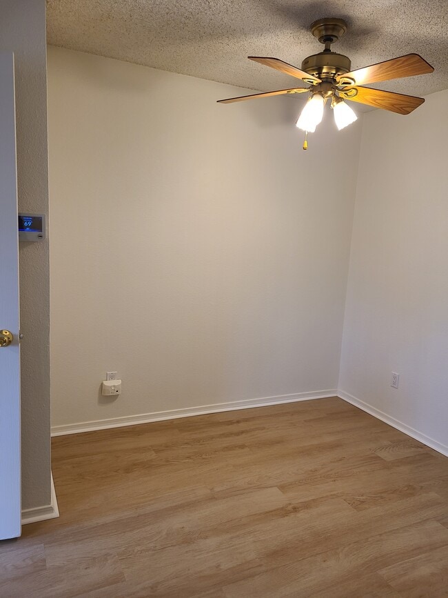 Building Photo - 14282 E Hawaii Cir