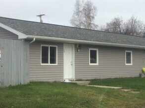 Building Photo - 1122 8th Ave