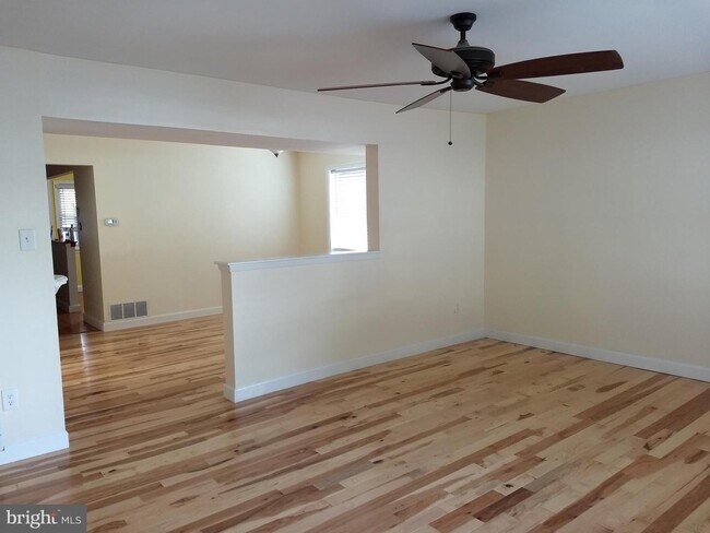 Foto del edificio - 6 Cobblestone Dr