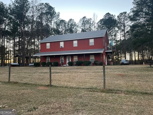 Foto del edificio - 4374 River Rd