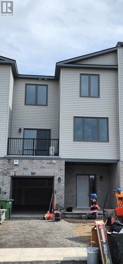 Photo principale - 109 Buchanan Ave
