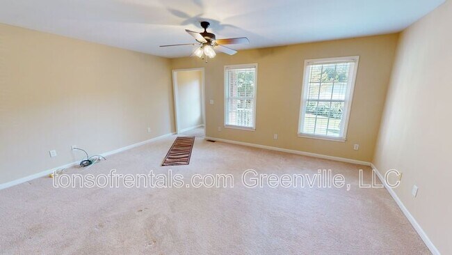 Building Photo - 863 McAbee Rd