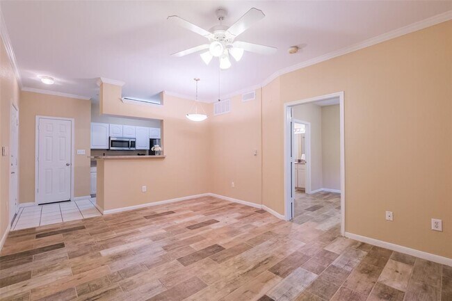 Building Photo - 1330 Old Spanish Trl