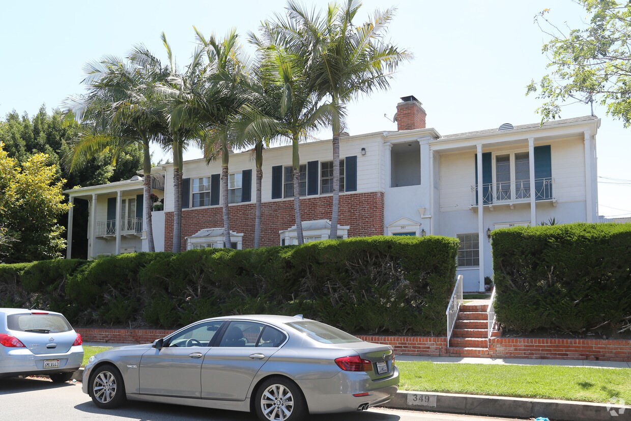 Peck Gardens Apartments in Beverly Hills, CA