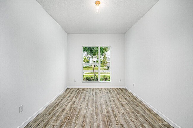 Foto del edificio - Southwest Eleanor Drive, Port St. Lucie, F...