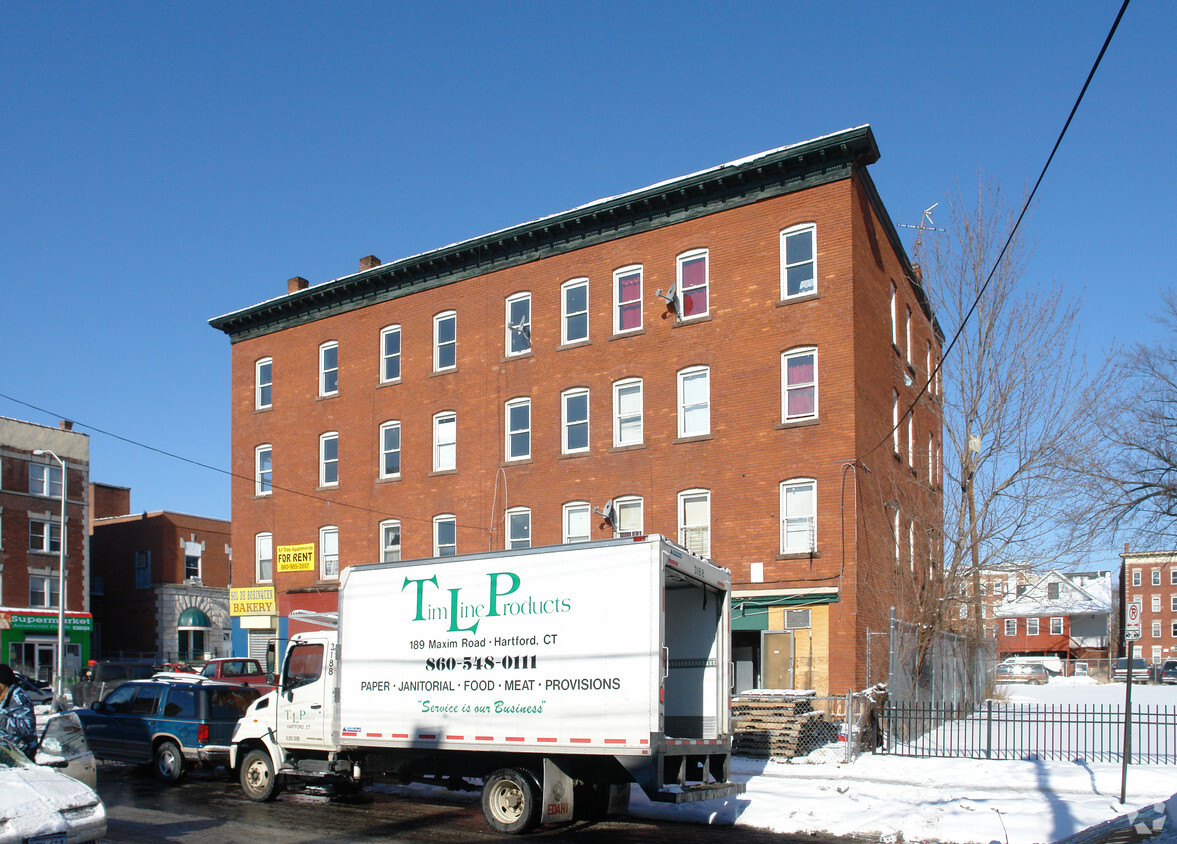 Building Photo - 1080 Broad St