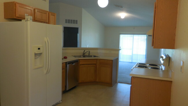 Building Photo - 6953 Clearwater Park Ct N