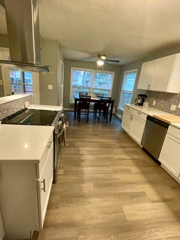 Foto del edificio - 3412 Birchwood Dr