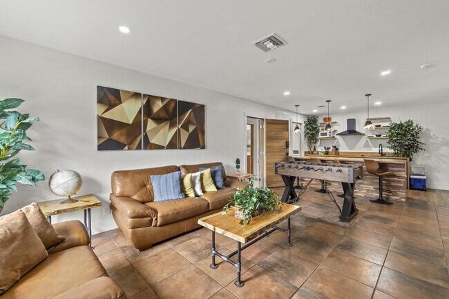 Foto del edificio - 1740 NE 49th St