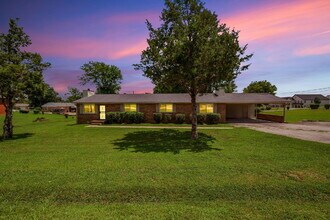 Building Photo - 3902 Drakes Branch Rd