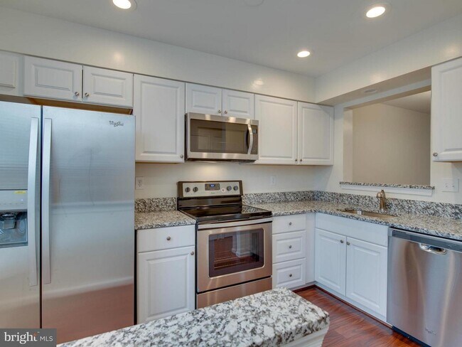 Cocina 1 - 2858 Lester Lee Ct