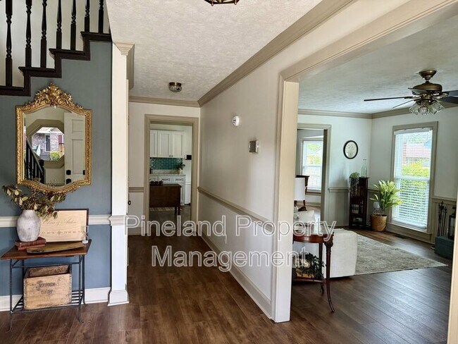 Building Photo - 405 Andros Dr