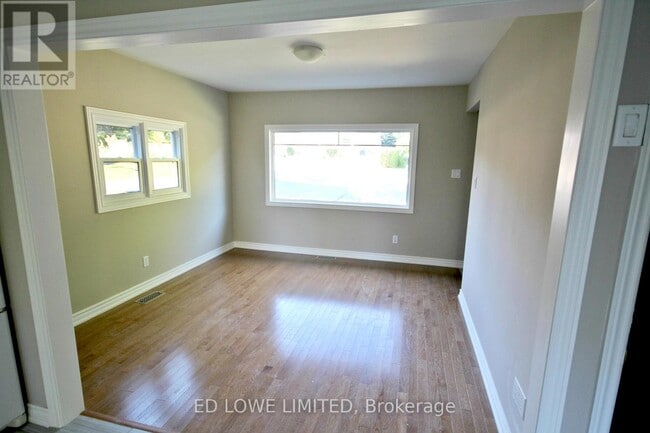 Building Photo - 107 Letitia St