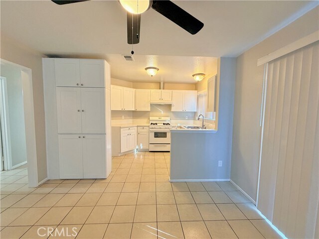 Foto del edificio - 1683 W Wilson St