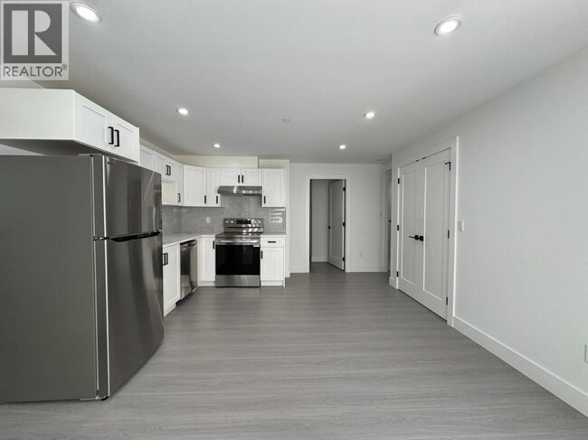 Photo du bâtiment - 21186 Wicklund Ave