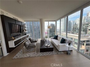 Building Photo - 1050 S Grand Ave