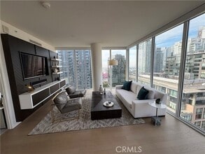 Building Photo - 1050 S Grand Ave