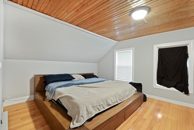 Building Photo - 7 Vining Ct