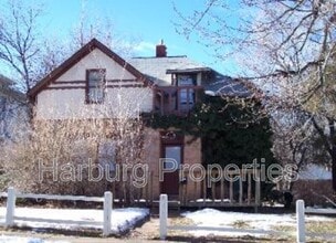 Building Photo - 1069 12th St