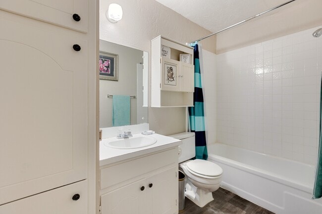 Foto del edificio - Regency Apartments