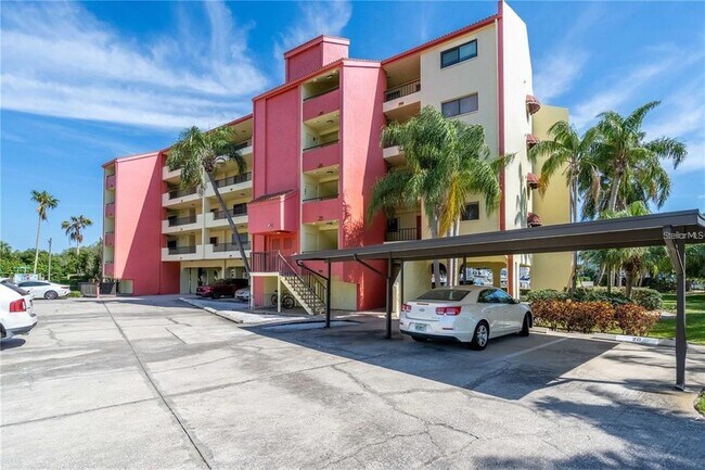 Foto del edificio - 1750 Harbor Pl