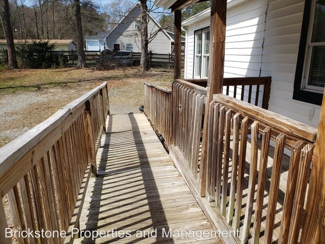 Building Photo - 3 br, 1 bath House - 910 Belvin Ave