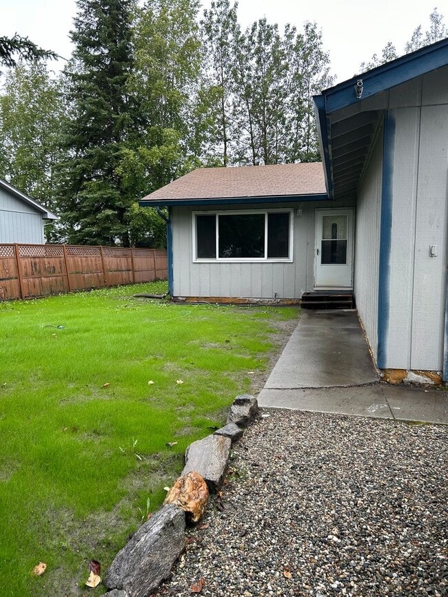 Building Photo - 1120 Joyce Dr