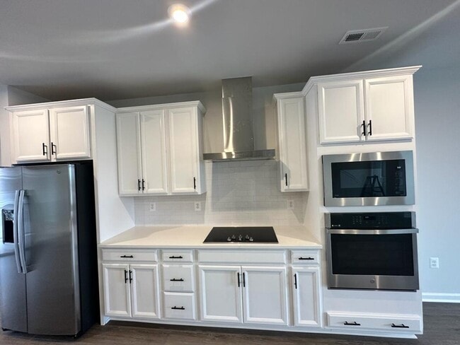 Building Photo - 803 Birchwood Hl Pl