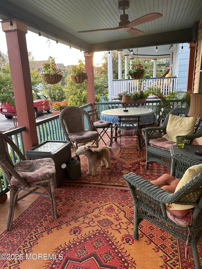 Building Photo - 81 Broadway