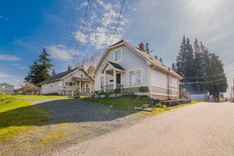 Building Photo - 1902 State St