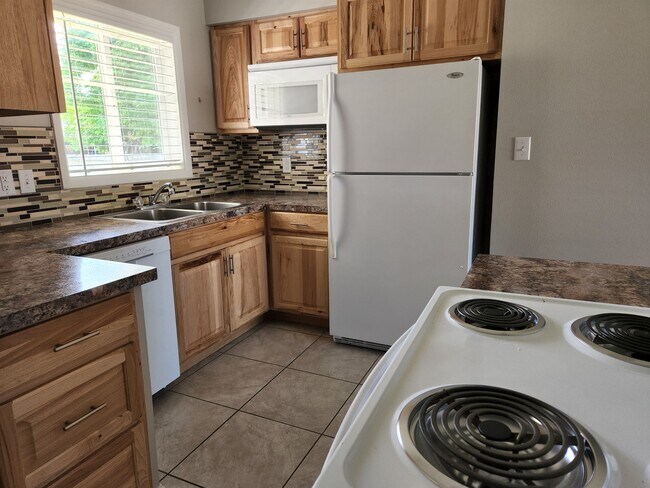Kitchen - 170 Filmore Ave