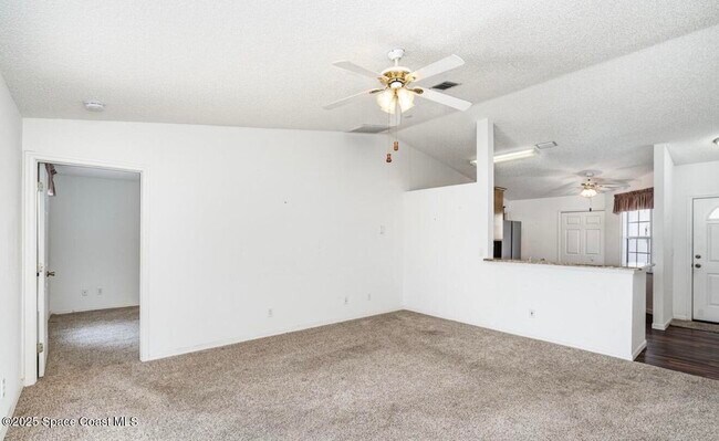 Foto del edificio - 1964 Bayhill Dr